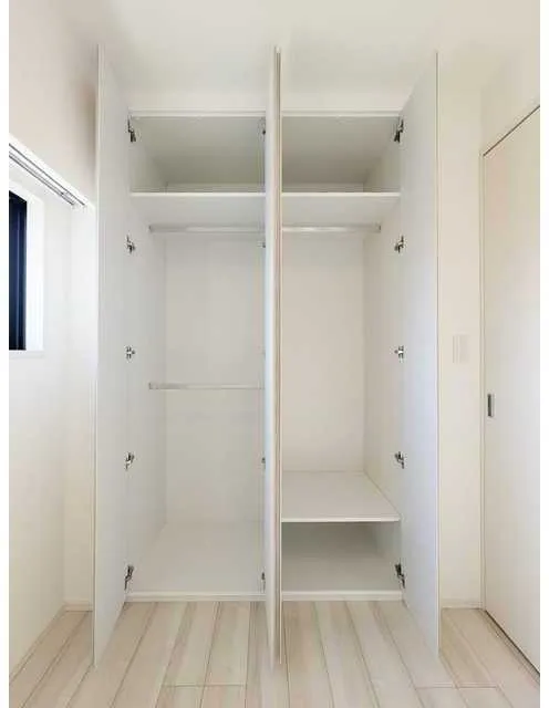Comforia Liv Hirai MUTIO - Interior - ["Flooring", "Wood", "Floor"]