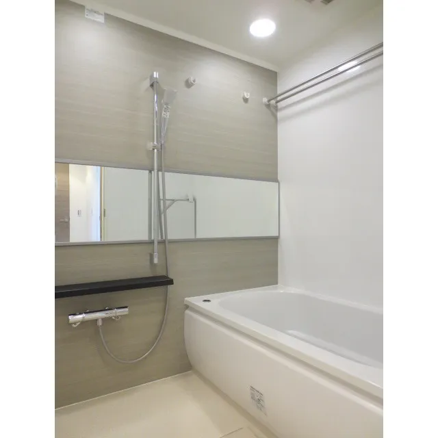 Metro Stage Ueno - Interior - ["Property", "Bathroom", "Room"]
