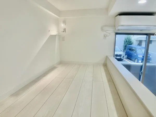 KOMFORTA Shin-Nakano - Interior - ["Wood", "Flooring", "Floor"]