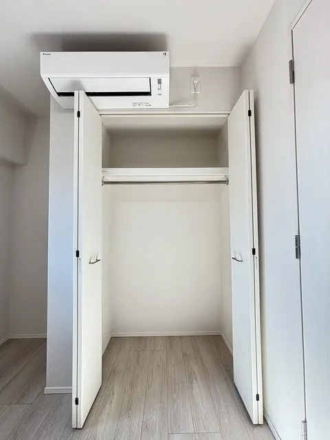 Daffitto Kinshicho - Interior - ["Wood", "Flooring", "Floor"]