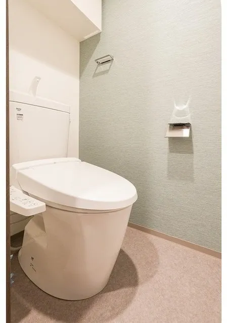 Stylio Kamata West - Interior - ["Toilet seat", "Toilet", "Plumbing fixture"]