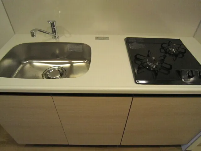 Casa Splendid Shin-Nakano - Interior - ["Kitchen Sink", "Plumbing fixture", "Flooring"]