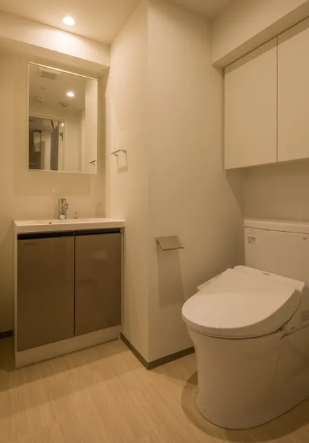 Urbanex Nishi Shinjuku II - Interior - ["Mirror", "Property", "Plumbing fixture"]