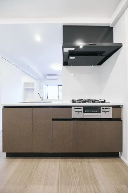 Urbanex Kinshi Park II - Interior - ["Kitchen", "Kitchen Appliance", "Flooring"]
