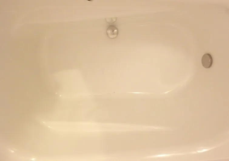 Lugente Valu Ueno - Interior - ["Bathtub", "Flooring", "Bathroom"]