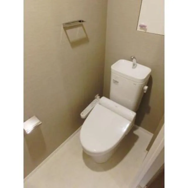 Park Axis Ikedayama - Interior - ["Toilet", "Toilet seat", "Bathroom"]