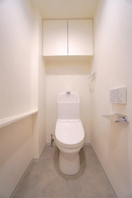 Belle Face Hatchobori West - Interior - ["Toilet seat", "Flooring", "Toilet"]