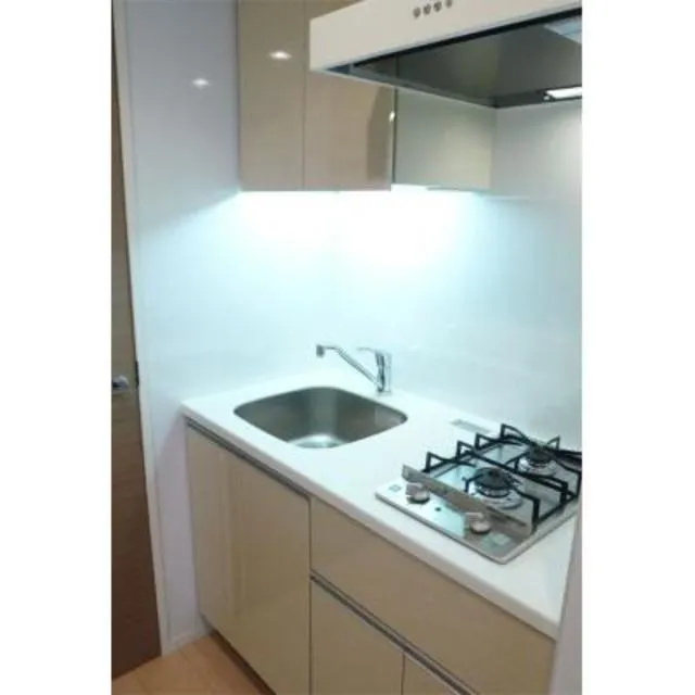 Park Axis Shibata Ichibankan - Interior - ["Tap", "Kitchen sink", "Cabinetry"]