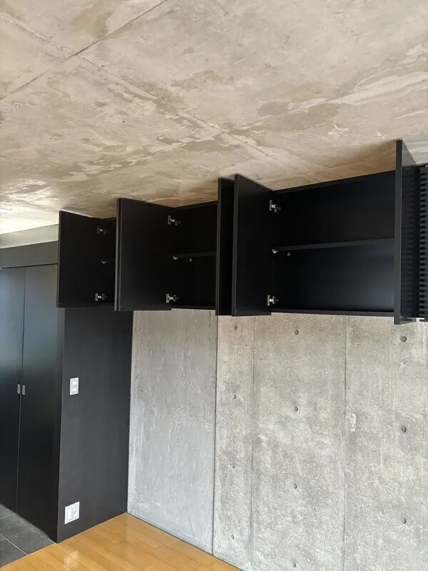 Ombrage - Interior - ["Wall", "Flooring", "Ceiling"]