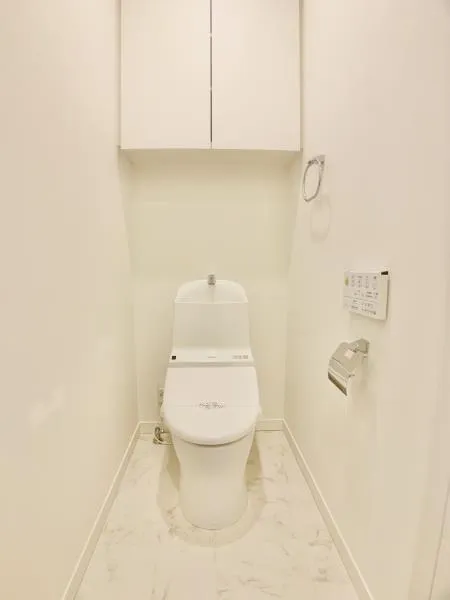 Brillia Ist Nakano Central Park - Interior - ["Toilet seat", "Toilet", "Automotive design"]