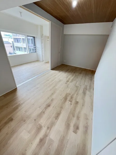 RESIDIA Bunkyo Sengoku - Interior - ["Flooring", "Floor", "Wood flooring"]