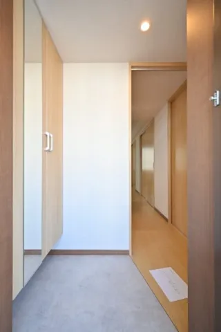 CENTRAL GARDEN RESIDENCE TOKYO - Interior - ["Flooring", "Floor", "Wall"]
