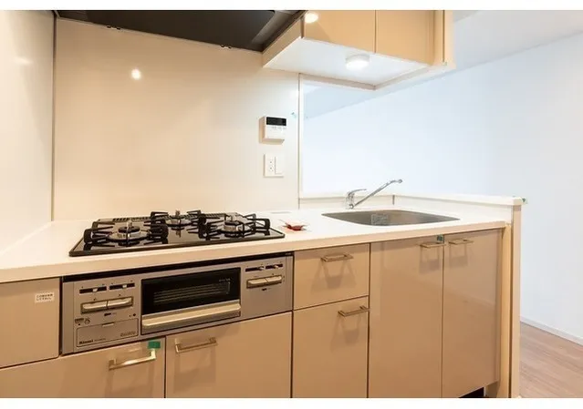 Comforia Liv Itabashi - Interior - ["Kitchen", "Major appliance", "Kitchen Appliance"]