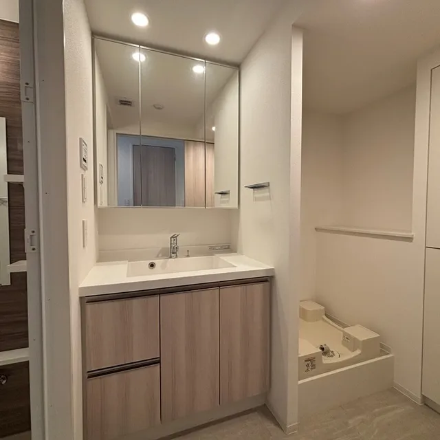 Park Axis Shinagawa Tennozu Isle - Interior - ["Flooring", "Floor", "Interior design"]