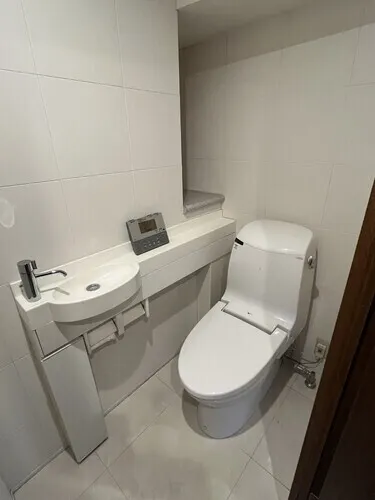 Nisshin Palace Stage Nishiazabu - Interior - ["Toilet seat", "Toilet", "Plumbing fixture"]