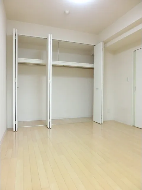 KDX Residence Nihonbashi Hamacho - Interior - ["Fixture", "Wood", "Flooring"]