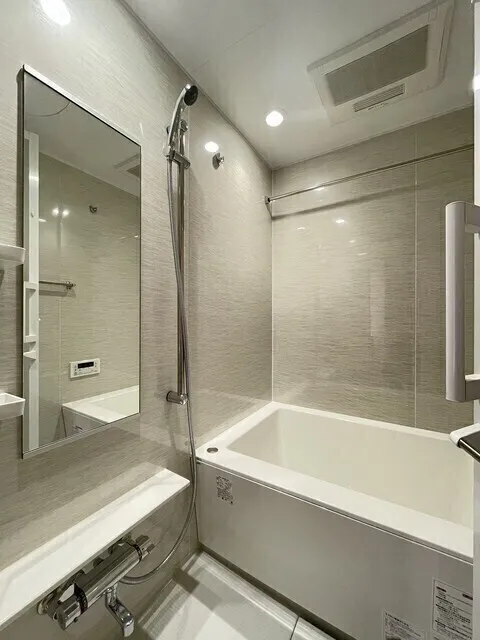 Season Flats Omorinishi - Interior - ["Flooring", "Plumbing fixture", "Bathroom"]