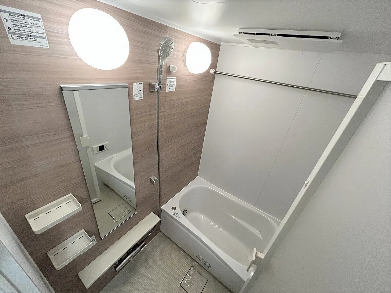 Blanchiesta Kiba - Interior - ["Bathroom", "Plumbing fixture", "Floor"]