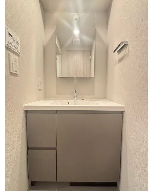 Brillia Ist Shin-Okachimachi - Interior - ["Flooring", "Floor", "Plumbing fixture"]