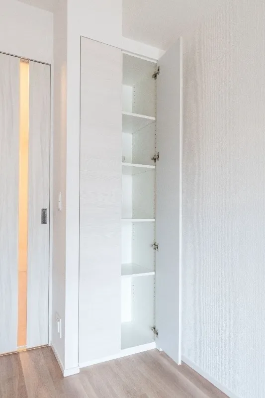 Palestage Oshima - Interior - ["Wall", "Wood", "Flooring"]