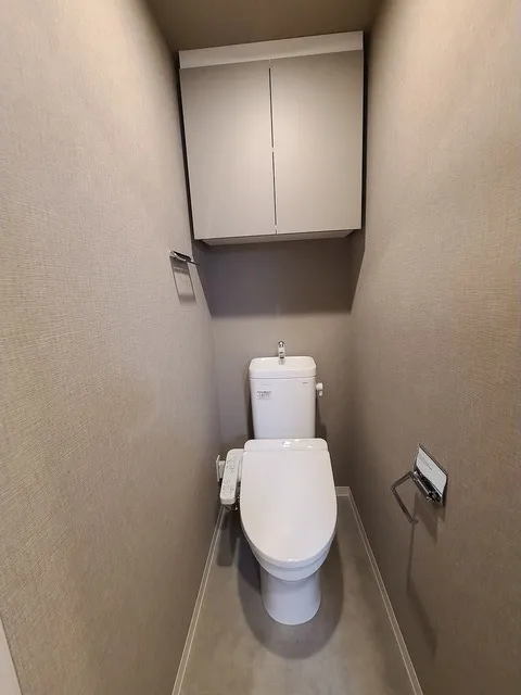 CAVANA Shinjuku Natsumesaka - Interior - ["Plumbing fixture", "Toilet", "Toilet seat"]