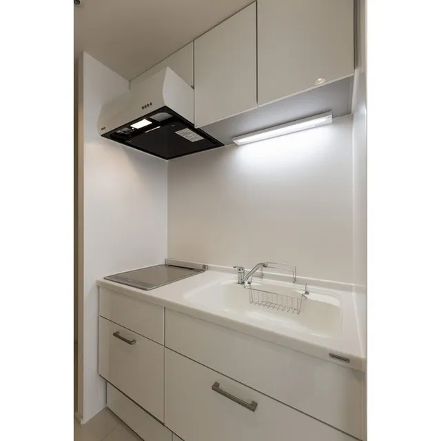 Frontier Residence The Tower Shinagawa - Interior - ["Tap", "Bathroom cabinet", "Building"]