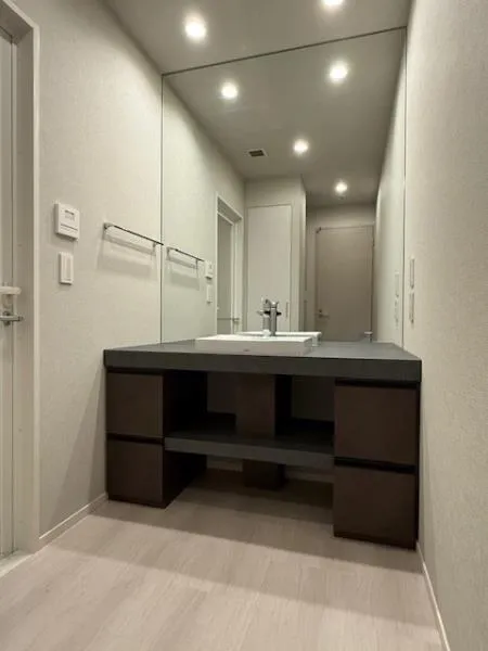 Brillia Ist Shinonome Canal Court - Interior - ["Flooring", "Interior design", "Floor"]