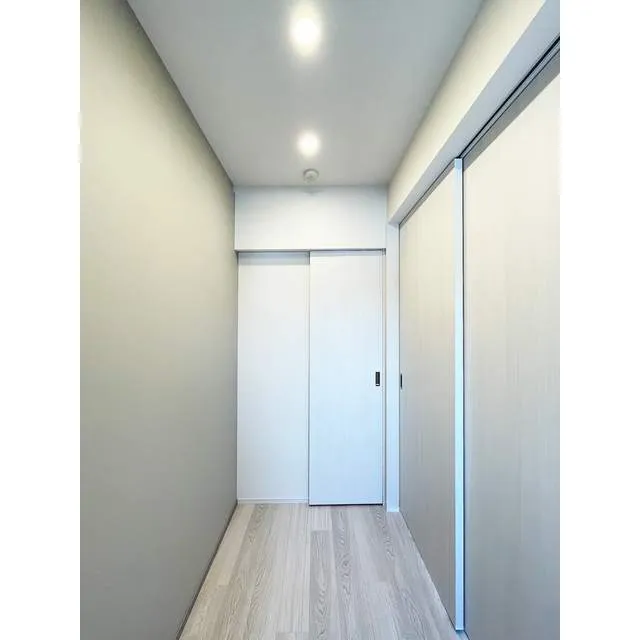 IPSE Yoyogi Uehara - Interior - ["Fixture", "Floor", "Rectangle"]