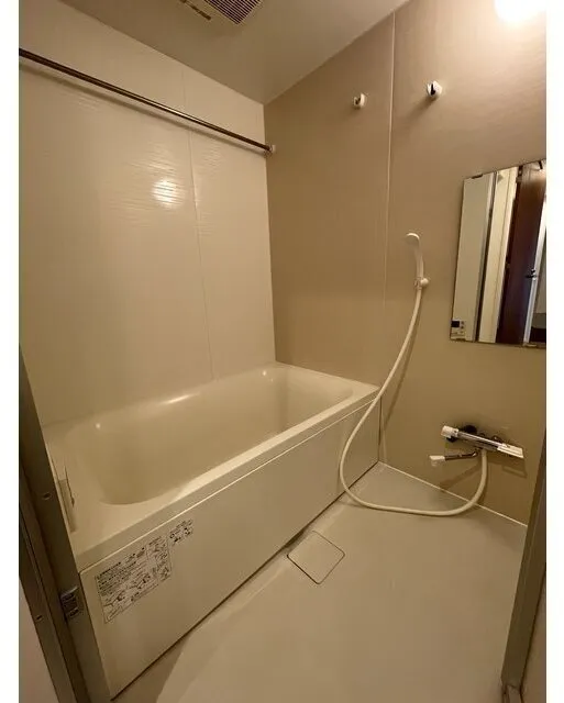 BLESS Nishi Sugamo - Interior - ["Flooring", "Floor", "Plumbing fixture"]