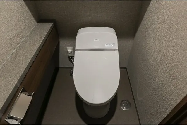 Tokyo Port City Takeshiba Residence Tower - Interior - ["Toilet seat", "Toilet", "Plumbing fixture"]