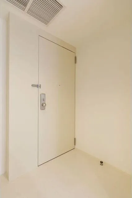 Frontier Residence The Tower Shinagawa - Interior - ["Fixture", "Door", "Wall"]