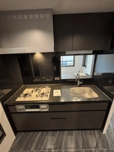 EXAM AKASAKA - Interior - ["Kitchen", "Countertop", "Major appliance"]