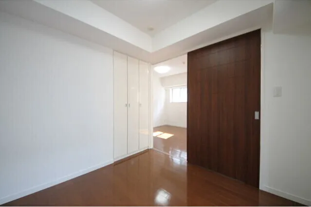 Grand Suite Ginza Resty Monarch - Interior - ["Brown", "Furniture", "Cabinetry"]