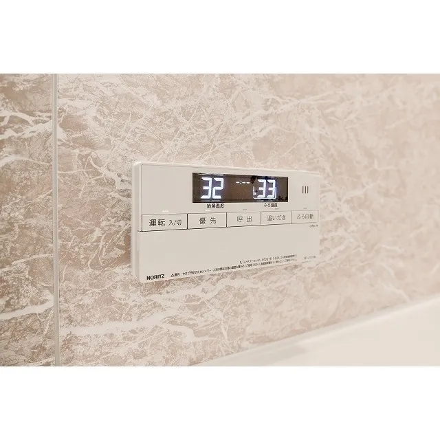 Comforia Morishita Riverside - Interior - ["Rectangle", "Beige", "Wood"]