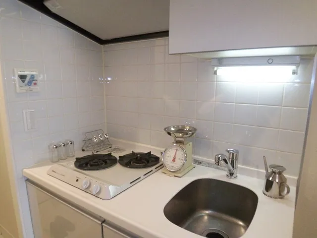 Prime Urban Nishi Shinjuku I - Interior - ["Kitchen", "Major appliance", "Kitchen stove"]