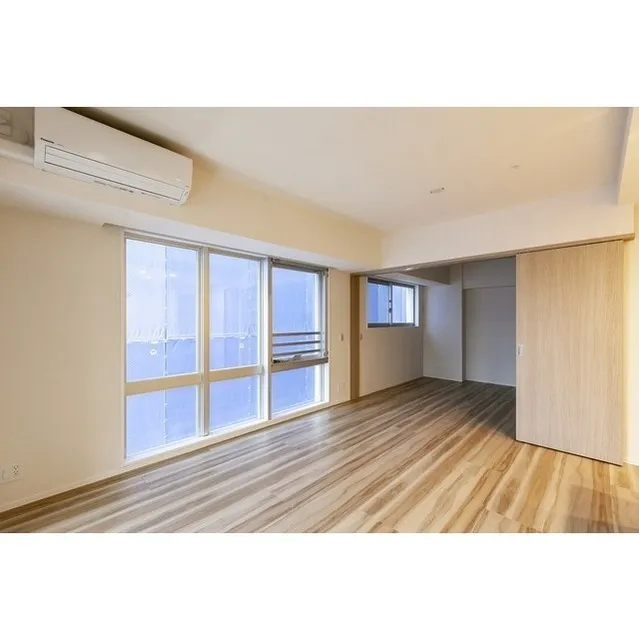 Doue Tsukishima II - Interior - ["Property", "Floor", "Wood flooring"]