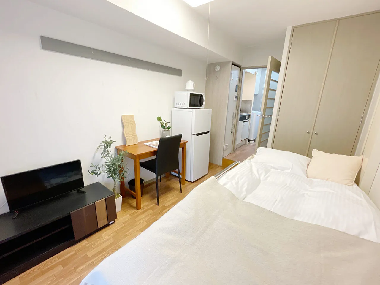Mynavi Stay Yoyogi Park - Interior - ["Furniture", "Interior design", "Flooring"]