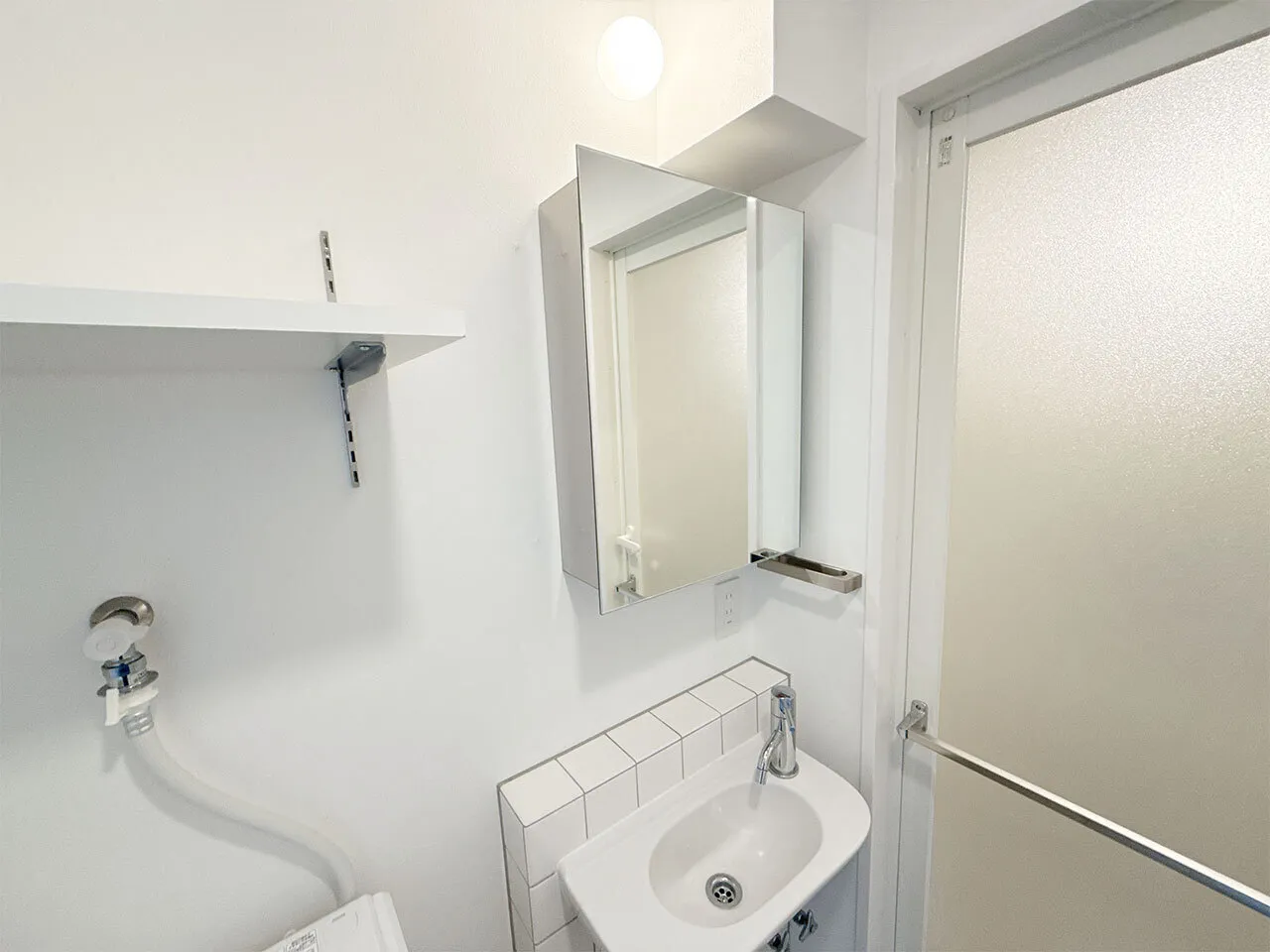 Mynavi STAY Tachiaigawa 2 - Interior - ["Wall", "Plumbing fixture", "Bathroom Sink"]