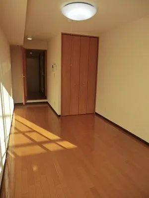 Belaire Meguro - Interior - ["Brown", "Fixture", "Wood"]