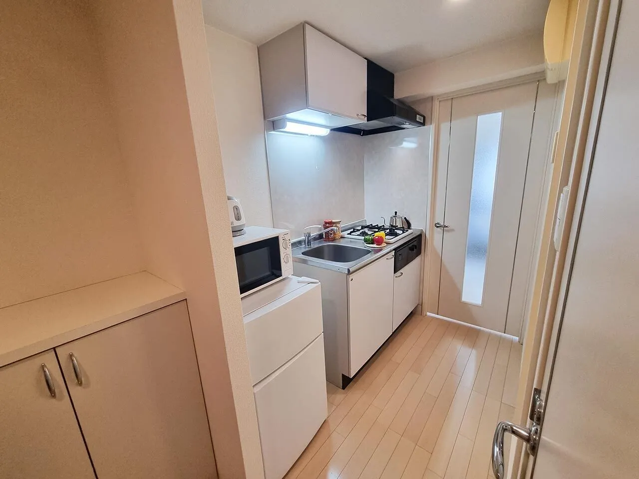 Mynavi STAY Higashioi - Interior - ["Flooring", "Floor", "Major appliance"]