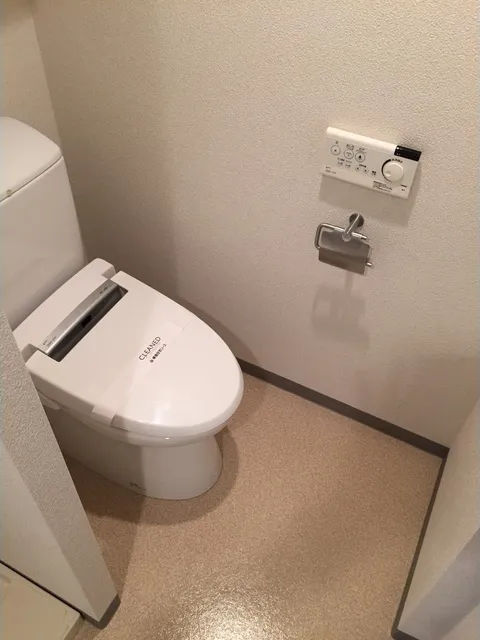 Conforia Higashi-Ikebukuro  - Interior - ["Toilet", "Toilet seat", "Bathroom sink"]