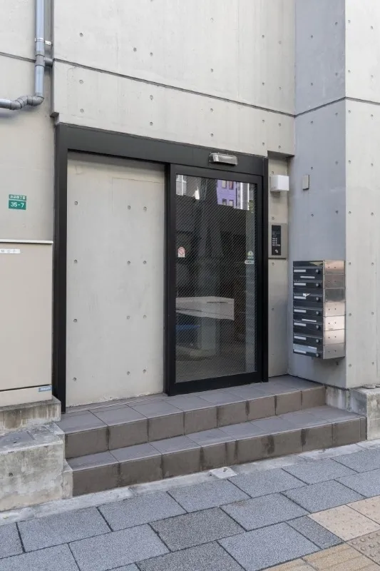GLANZ - Exterior - ["Composite material", "Door", "Glass"]