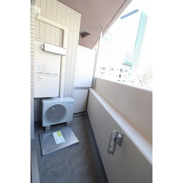Rivere Shiba Park - Interior - ["Building", "Window", "Flooring"]