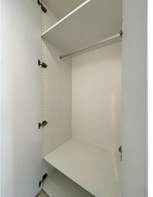 Comforia Liv Osaki - Interior - ["Shelving", "Household hardware", "Cupboard"]