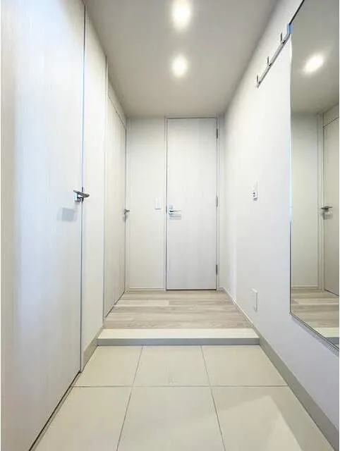 IPSE Yoyogi Uehara - Interior - ["Flooring", "Floor", "Wall"]