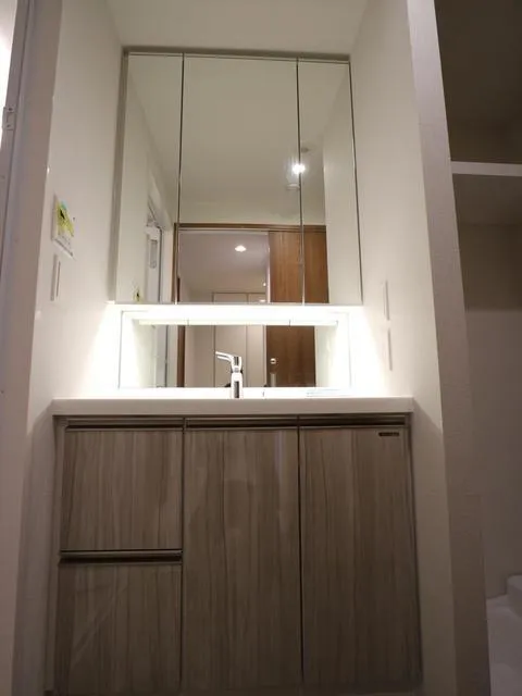 The Verlux Takanawa - Interior - ["Room", "Property", "Cabinetry"]