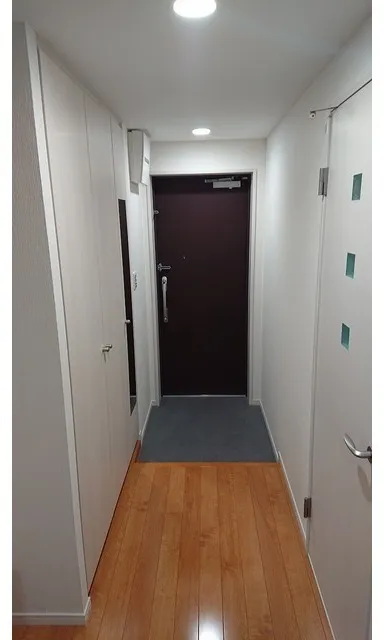 Happiness 70 - Interior - ["Flooring", "Wall", "Floor"]