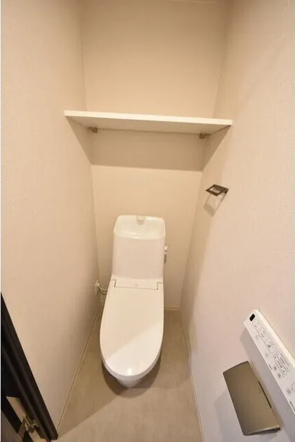 Memora Ikebukuro - Interior - ["Toilet seat", "Toilet", "Flooring"]