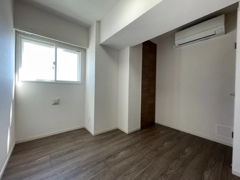 Prince Residia Place - Interior - ["Flooring", "Wood", "Floor"]