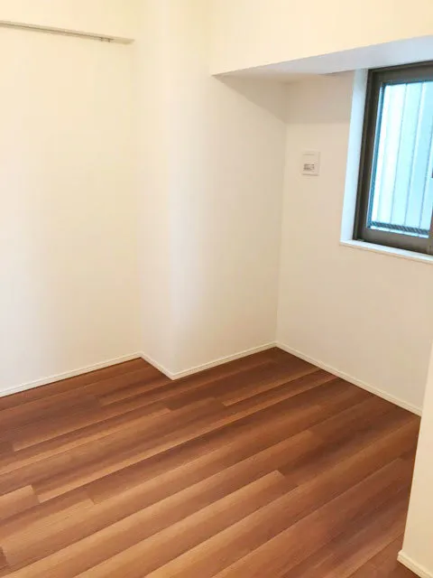 Parknard Fit Minami Aoyama Garden - Interior - ["Brown", "Window", "Fixture"]